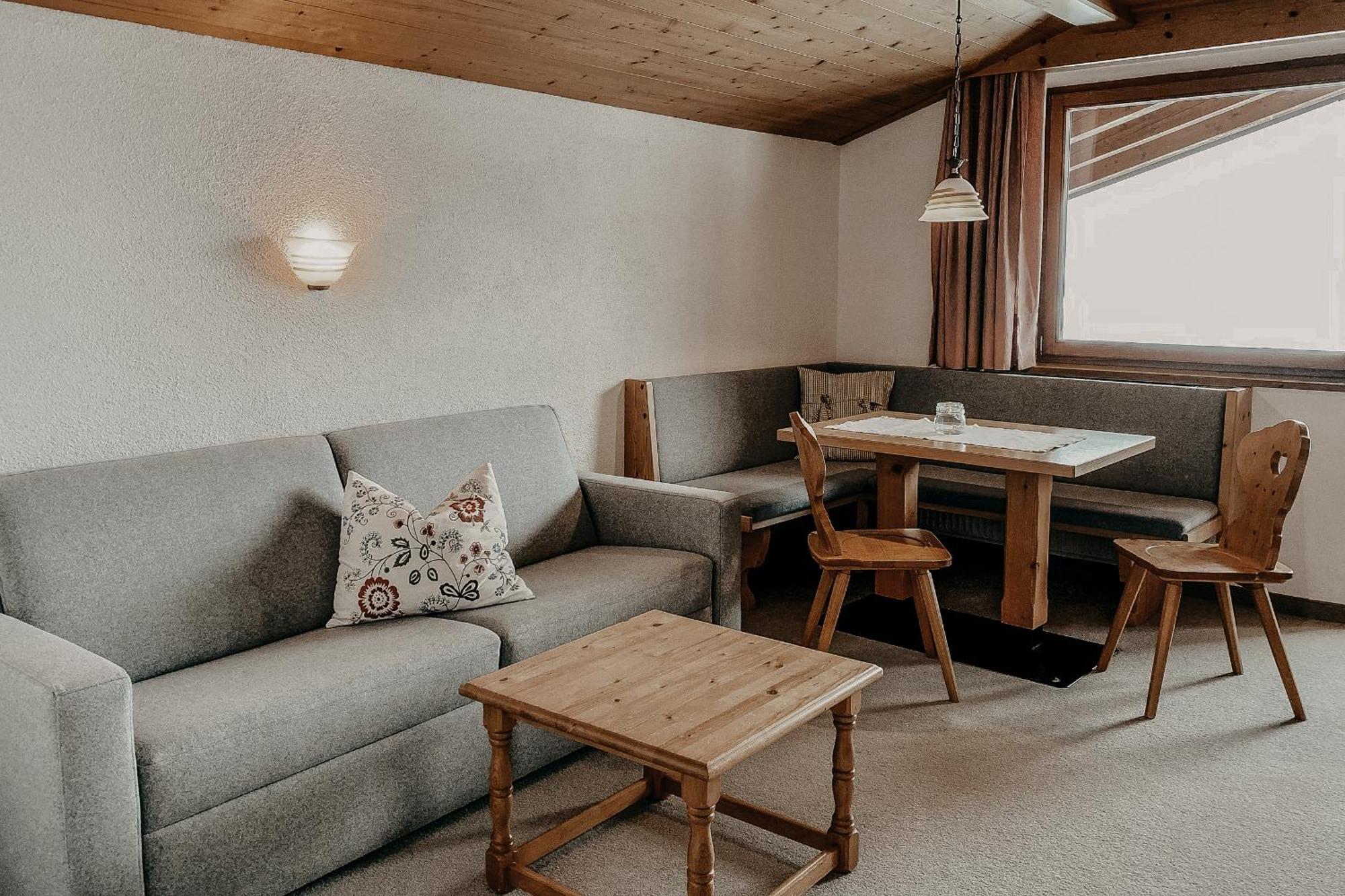 Alpenappartements Cristall Ehrwald Habitación foto